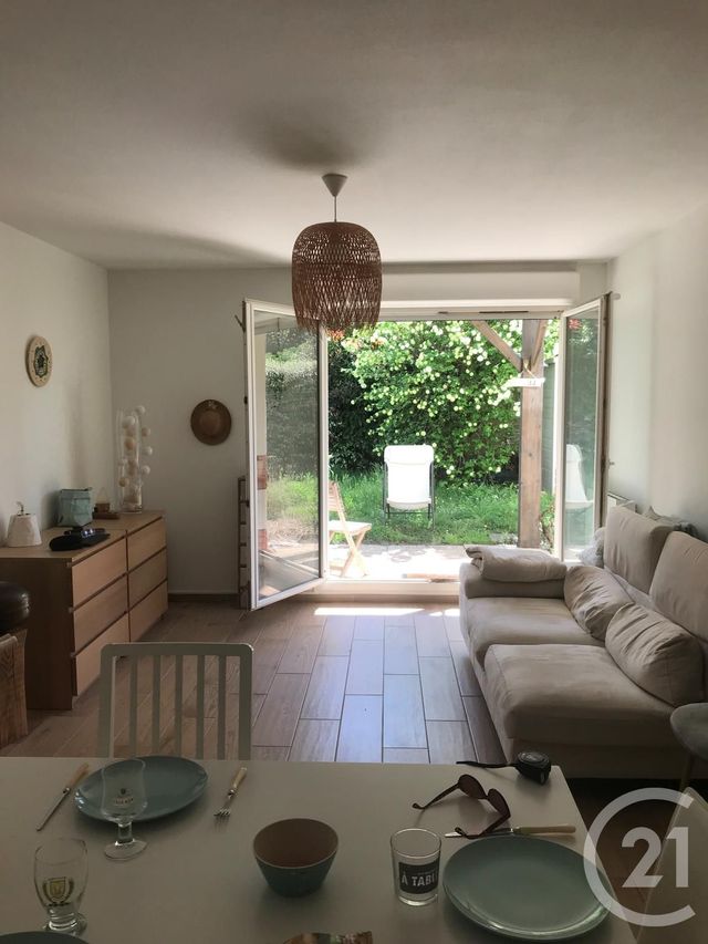 Appartement T3 à vendre - 3 pièces - 57.0 m2 - HOURTIN - 33 - AQUITAINE - Century 21 Agence Biran